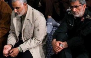 وقتی فرمانده سپاه قدس خبرنگار العالم را به مهر در آغوش می گیرد + فیلم