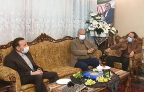حضور واعظی و ربیعی در منزل شهید فخری‌زاده