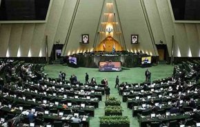 مجلس دولت را به کاهش صادرات نفت و فروش به پالایشگاه‌های داخلی ملزم کرد