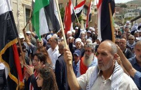ساکنان جولان اشغالی: تا آزادی، به مبارزه با توطئه‌های صهیونیستی ادامه می‌دهیم