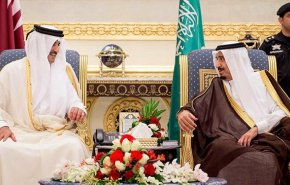 دعوت رسمی شاه سعودی از امیر قطر برای حضور در نشست شورای همکاری خلیج فارس
