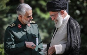 انتشار نخستین‌بار؛ تصویری از دیدار خصوصی خانواده شهید سلیمانی با رهبر انقلاب با حضور حاج قاسم