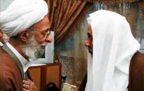 شاهد الراحل مصباح يزدي في زيارة للعلامة محمد علي العمري