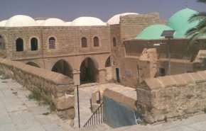 الاحتلال يمنع عشرات المواطنين من الوصول لمسجد النبي موسى