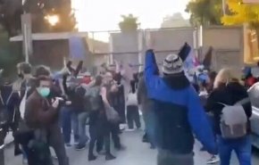انتقال نتانیاهو و همسرش به مکان امن حین برگزاری تجمع اعتراضی
