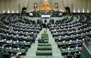 داوطلبان ریاست جمهوری برنامه خود را به شورای نگهبان ارائه می‌دهند