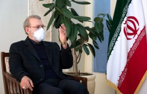 لاریجانی: تحریم‌ها باید یکجا برداشته شود
