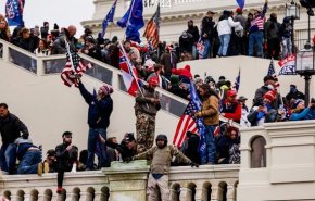 بازداشت 100 نفر از عوامل حمله به کنگره| FBI: هرجا باشید پیدایتان می‌کنیم!
