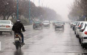 حرکت سامانه بارشی به سمت مرکز و شرق کشور/ آسمان پایتخت فردا هم بارانی است
