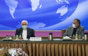ظریف: وزارت امور خارجه آماده ارائه خدمات به شرکت‌های دانش‌بنیان است