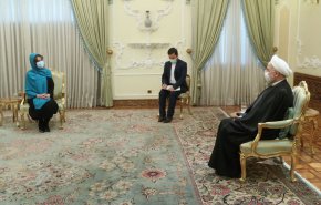 تقدیم استوارنامه های سفیران بولیوی، اسلواکی، غنا، سنگال و رومانی به روحانی 