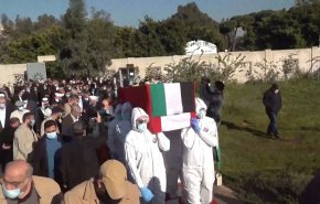شاهد بالفيديو.. بيروت تشيع جثمان أنيس النقاش إلى مثواه الأخير