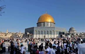 شرکت ۲۰ هزار نفر در نماز‌ جمعه مسجدالاقصی/ فلسطینیان میدان دفاع را ترک نمی‌کنند