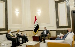 الكاظمي يستقبل سفير سلطنة عمان لدى العراق