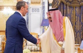 وزیر خارجه انگلیس: به حقوق بشر اعتنا نکنید و تجارت کنید