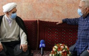 حضور نمایندگان رهبر انقلاب در منازل تعدادی از جانبازان