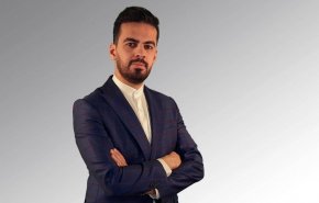 یک ایرانی نخستین توییت تاریخ را خرید