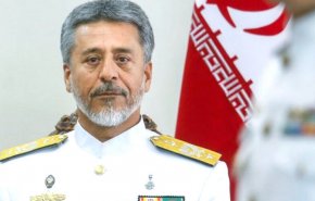 دریادار سیاری: ارتش آمادگی مقابله با هر دشمنی را دارد