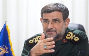  الادميرال تنكسيري : من واجبنا الدفاع بقوة عن الجزر الايرانية في مياه الخليج الفارسي