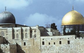 مسلمانان فلسطینی در مراسم غبارروبی مسجدالاقصی در آستانه ماه رمضان+ ویدیو