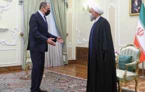 لافروف: موسكو وطهران تعملان عن كثب لضمان تنفيذ الاتفاق النووي