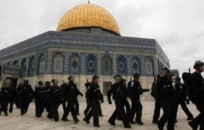 حمله نظامیان رژیم صهیونیستی به نمازگزاران فلسطینی در قدس اشغالی