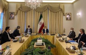 نشست سه جانبه هماهنگی بین روسای هیأت‌های ایران، روسیه و چین در وین
