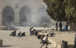 پخش فریادهای استغاثه از بلندگوهای مسجدالاقصی + فیلم