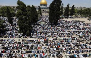 ده‌ها هزار فلسطینی در نماز جمعه امروز مسجد الاقصی حضور یافتند