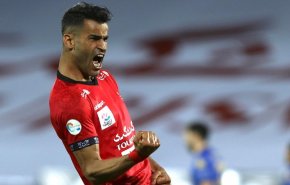 پرسپولیس با شکست استقلال صدرنشین شد