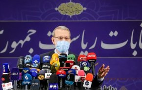 لاریجانی: مسائل امروز ایران با سوپرمن بازی و کلید جادویی قابل حل نیست
