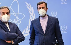 غریب آبادی: فراتر از برجام، تعهدی را در حوزه هسته‌ای نمی‌پذیریم
