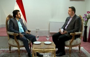 آخرین جزئیات مذاکرات هیات عمانی در صنعا/ گفتگوهای آتش بس؛ باید تحت نظارت سازمان ملل باشد/ فشار نظامی ائتلاف سعودی یک لحظه هم متوقف نشده است/ دستیابی یمن به فناوری ساخت سلاح و تجهیزات/ امارات همچنان جزایر یمن را تحت اشغال خود دارد