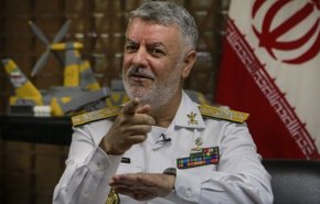 امیر خانزادی: ناوشکن «دنا» آماده حضور در آبهای دور و بین المللی است
