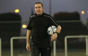 مدرب المنتخب السوري نبيل المعلول تحت قبة مجلس الشعب