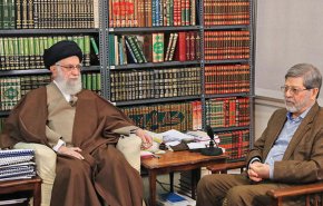 مرندی : رهبر انقلاب در روزهای آینده واکسن ایرانی کرونا می‌زنند