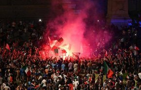 شاهد.. احتفاء الجماهير الإيطالية بفوز منتخبهم بـ'يورو 2020'