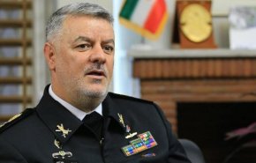 فرمانده نیروی دریایی ارتش جمهوری اسلامی ایران وارد روسیه شد