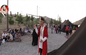 شاهد .. قرية تراثية في مدينة مشهد تجمع بين الحاضر والماضي