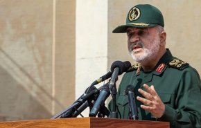 فرمانده کل سپاه اولین دز واکسن ایرانی را دریافت کرد