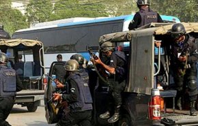 آماده باش پلیس پاکستان در واکنش به اهتزاز پرچم طالبان در پایتخت