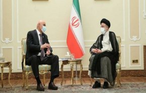 الرئيس رئيسي يدعو للنهوض بالعلاقات بين طهران ودوشنبة