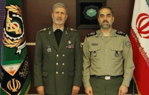 وزیر دفاع با گزینه پیشنهادی رییس جمهوری در این وزارتخانه دیدار کرد