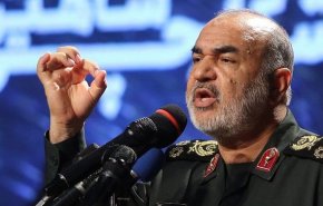سردار سلامی:‌ باید فشار‌های معیشتی ناشی از کرونا را در جامعه کاهش دهیم