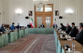 برگزاری اولین جلسه مشترک وزارتخانه‌های بهداشت و امور خارجه درباره واکسن کرونا با حضور امیرعبداللهیان
