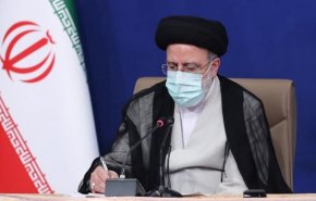 رئیس جمهور: مبارزات آیت‌الله حکیم سند حضور همیشگی علما در کنار مردم است