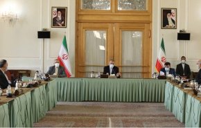 سفرای ایران در خارج از کشور مامور تامین و ارسال واکسن‌های مورد تایید وزارت بهداشت شدند