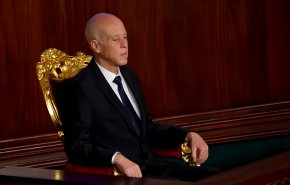 شاهد: 73 نائباً تونسياً يوقعون بيانياً ضد الرئيس سعيّد