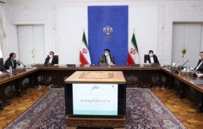 لزوم نظارت جدی بانک مرکزی بر بانک‌ها و هدایت نقدینگی از فعالیت‌های غیرمولد به فعالیت‌های تولیدی/ وزارت اقتصاد فروش دارایی‌های مازاد دولت را در چارچوب قانون بودجه با جدیت پیگیری کند