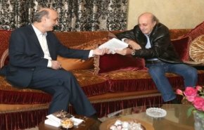 جنبلاط تشکیل جبهه اسلامی-مسیحی علیه حزب‌الله را رد کرد
